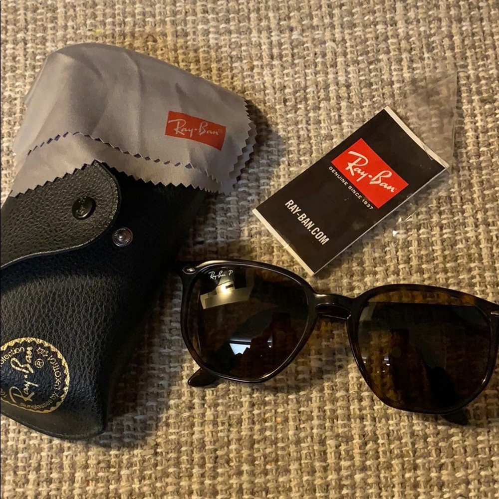 POLARIZED RAY-BANS